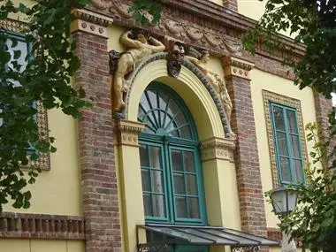 Die Kulturhauptstadt 2010 erhält ein neues Stadtviertel und revitalisiert missbrauchte Plätze