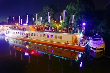 Die Schicki-micki-Clubs auf der Hajógyári Sziget in Budapest