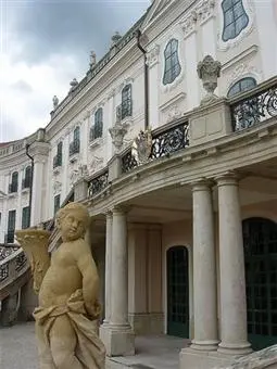 Auf den Schlössern Esterháza und Nádasdy beginnen aufwendige Restaurierungsarbeiten