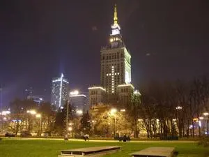 Der Kulturpalast von Warschau vor dem Abriss. Trostpflaster für die verletzte polnische Seele?