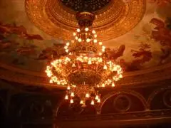 Konzeptionelle Routine beim 19. Silvesterball in der Budapester Oper