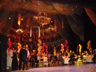 Konzeptionelle Routine beim 19. Silvesterball in der Budapester Oper