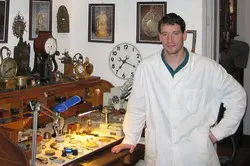 Im Interview mit Áron Becsei, dem derzeit angesagtesten Uhrmachermeister aus Ungarn
