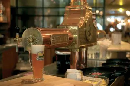 Das Paulaner Sörház in Budapest hat nun wirklich bayerische Küche
