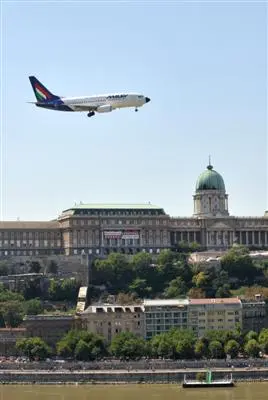 Massiver Stellenabbau bei der wieder staatlichen Malév