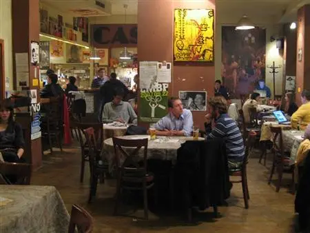 Serbisches unter kubanischem Decknamen in Budapest: das Castro Bisztró