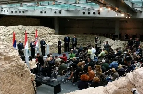 Die Präsidenten von Serbien, Kroatien, und Ungarn trafen sich in Pécs