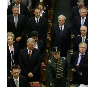 Formales und Skurriles bei der ersten Sitzung des neuen Parlamentes in Ungarn