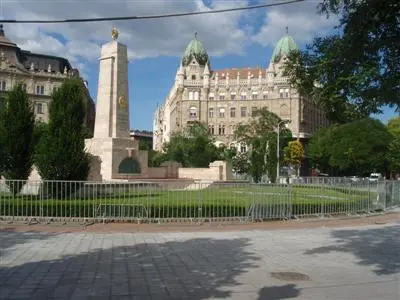 Der Szabadság tér im Zentrum von Budapest