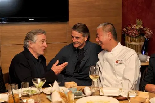Starrummel in Budapest: De Niro, Jolie, Pitt und Irons