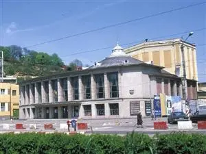 Liebestrank aus Cluj - Die feurig-heitere Donizetti-Oper mit internationaler Besetzung im MÜPA