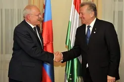 Beim Treffen der Visegrád 4. Annäherung Slowakei - Ungarn