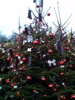 Weihnachtsbäume für den guten Zweck in Budapest