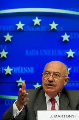 Ungarn zwischen den Fronten "gemeinsamer" Wirtschaftspolitik der EU