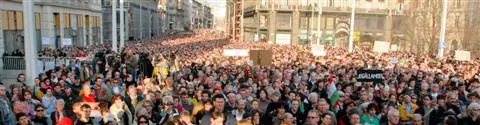 Zwei Großdemonstrationen gegen die neue Verfassung in Ungarn