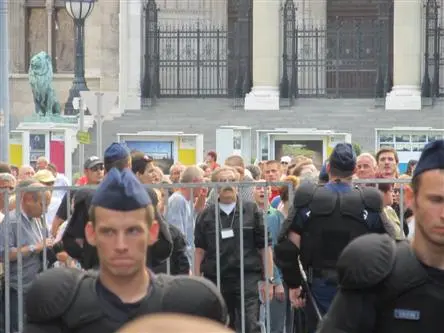 Das immergleiche Ritual: Gay Pride Parade Budapest 2011