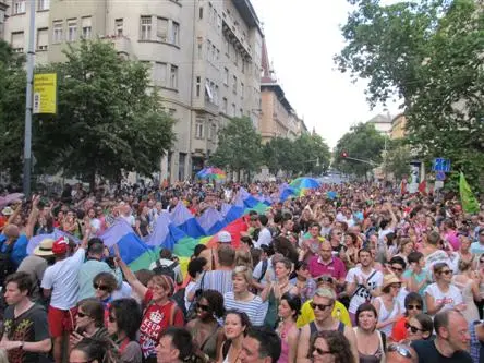 Das immergleiche Ritual: Gay Pride Parade Budapest 2011