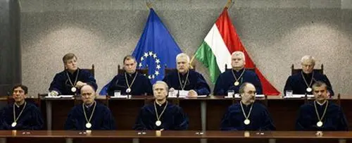 Ungarische Regierung formt sich ihr Verfassungsgericht