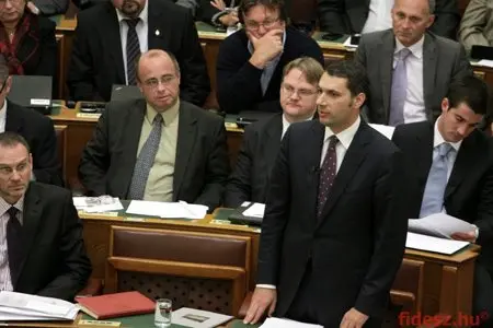 Lobbyisten und Bolschewisten: Schlagabtausch bei Steuerdebatte im Parlament in Ungarn