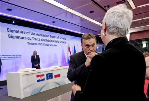 Ungarn blockierte Eurorettung durch Veto