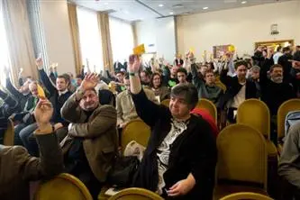 Opposition in Ungarn sucht Mittel und Wege gegen Orbáns Allmacht