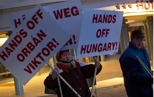 Putsch gegen Ungarn: Wie Orbán sich und sein Land rettete