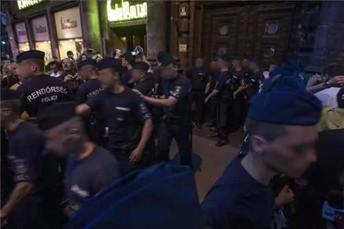 Pogromstimmung: Neonazis in Ungarn stürzen sich auf "Liberale"