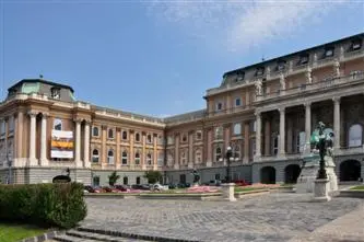 Ungarn schließt Vermögens- und Immobiliensteuer aus