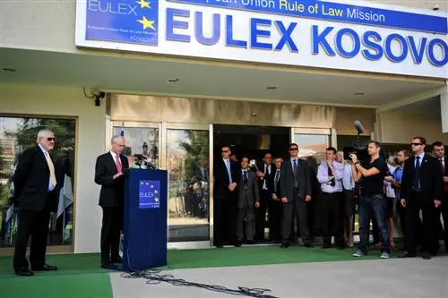 Der betreute Staat: das "unabhängige" Kosovo bleibt Faustpfand für Serbien