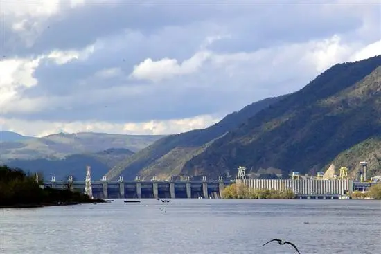 Fakten schaffen: Deutschland und Russland teilen sich Energiemarkt in Serbien auf