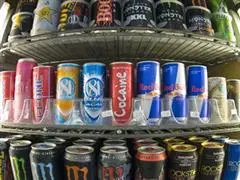 Ungarisches Gesundheitsamt warnt vor zu viel Energy Drinks