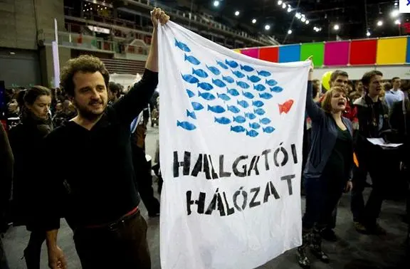 Politshow Bildungsmesse: Konfrontationen zwischen Politik und Studierenden in Ungarn