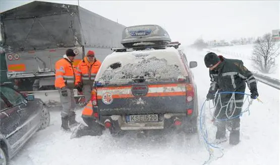 Schneechaos in Ungarn: Feiertag abgesagt