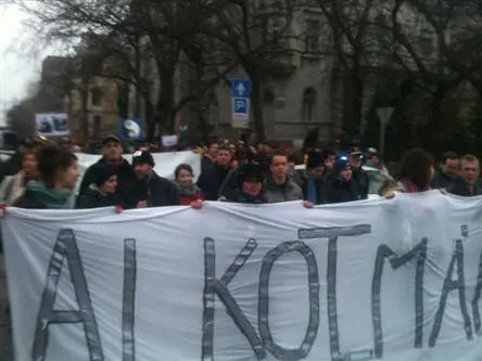 Demo vor Parteizentrale des Fidesz in Ungarn, Live-Ticker