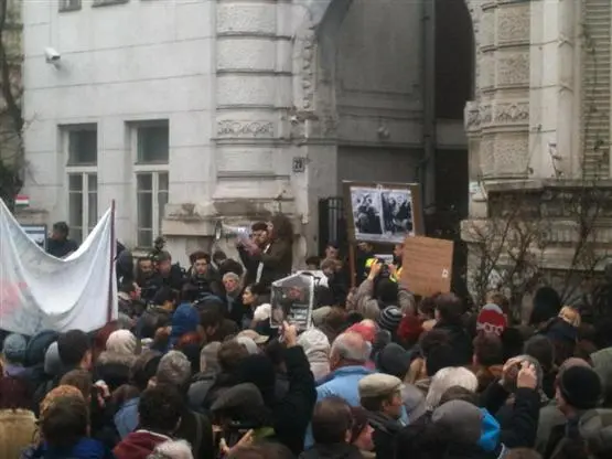 Demo vor Parteizentrale des Fidesz in Ungarn, Live-Ticker