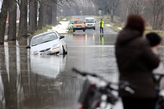 Hochwasser in Ungarn: Überschwemmungen, gesperrte Straßen, steigende Pegel, weiterer Regen