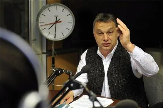 Schnapsideen: Jeden Freitag erklärt Orbán seinen Ungarn die Welt
