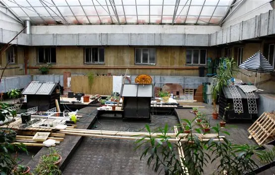 3. Stockwerk: Freiheit. Das "Müszi" in Budapest gibt dem anderen Ungarn Raum