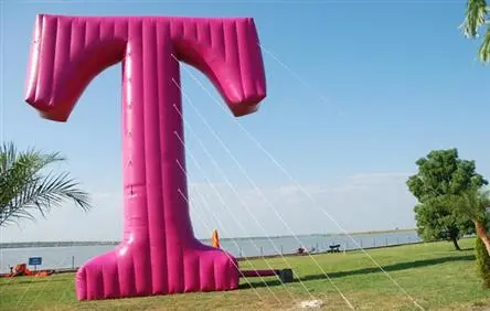 Magyar Telekom leidet unter Sondersteuern, deutsche Mutter stärkt Polen und Tschechien