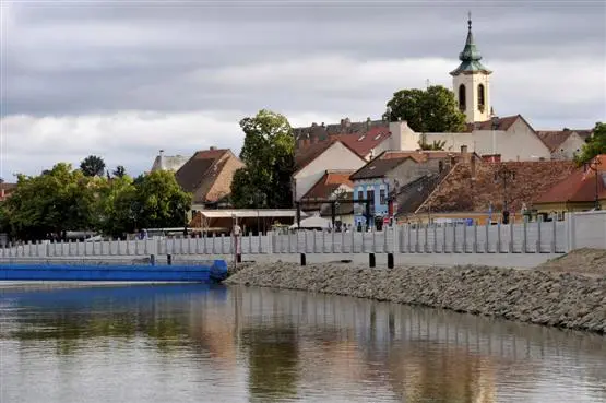 Hochwasser in Ungarn: es kommt langsam, aber es kommt