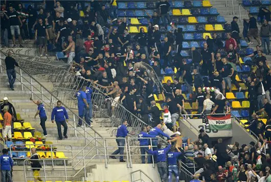Rumänien - Ungarn 3:0, Ausschreitungen, Verletzte und Verhaftungen in Bukarest