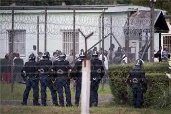 Neues Gesetz macht Asylbewerber in Ungarn nach 2 Monaten zu Obdachlosen