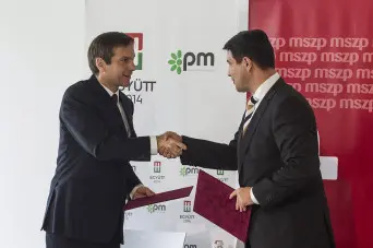 Oppositionsparteien MSZP und E2014 schließen Wahlbündnis, Fidesz: abgewrackte Koalition