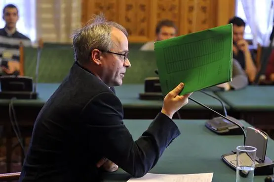 Kein Interesse an Aufklärung? Steuerskandal war Thema im ungarischen Parlament