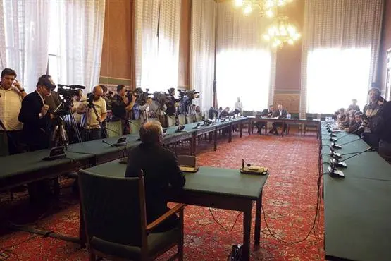 Kein Interesse an Aufklärung? Steuerskandal war Thema im ungarischen Parlament