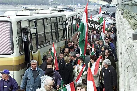 Aktuelle Parlaments- und Regierungsbeschlüsse in Ungarn