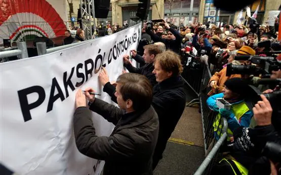 Atompakt als Wahlkampfaufhänger: Linke in Ungarn findet keinen Hebel gegen Orbán