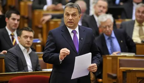 Orbáns "Neue Welt in Ungarn": Kriegsrhetorik und Eigenlob ersetzen die parlamentarische Debatte