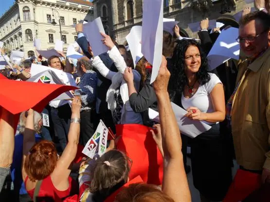 40.000 kamen: Oppositionsbündnis in Ungarn übte sich in Zweckoptimismus
