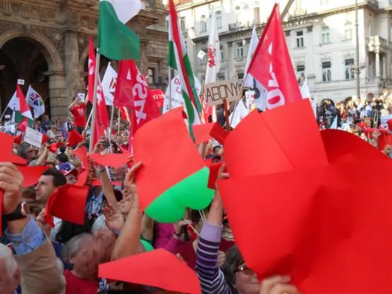 40.000 kamen: Oppositionsbündnis in Ungarn übte sich in Zweckoptimismus